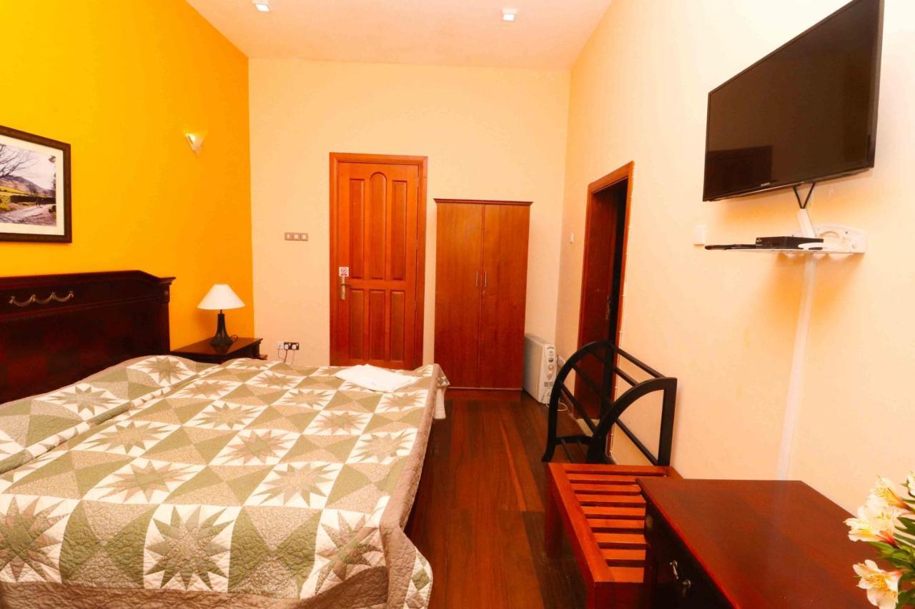 Villa Acacia Nuwara Eliya Bagian luar foto